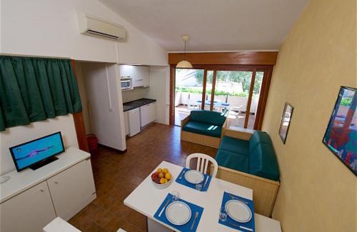 Castiglione della Pescaia Casa | Holiday Home Two-room Classic by Interhome