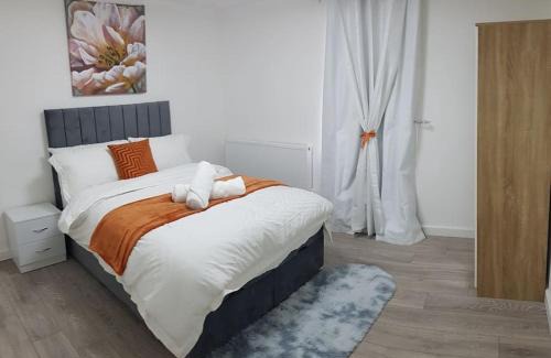 Gillingham Casa | Holiday Let - Entire modern home in Medway