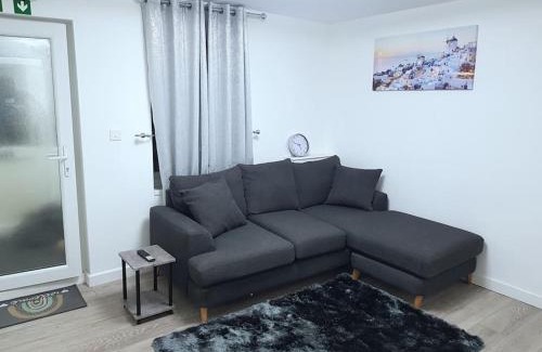 Gillingham Casa | Holiday Let - Entire modern home in Medway