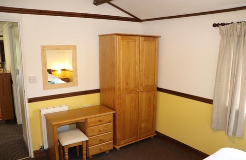 Tirabad Casa | Holiday Lodge in Beautiful Welsh Rolling Hills