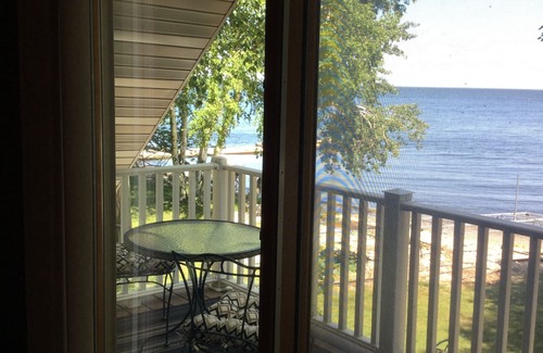 Sturgeon Bay Casa | Holiday Lodge on Green Bay