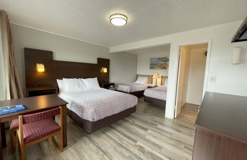 Westport Hotel | Holiday Motel