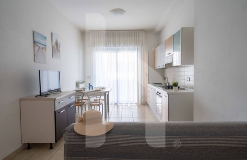 Pineto Apartamento | Holiday Rendez Vous 13 - Ground apartment with balcony and side sea view