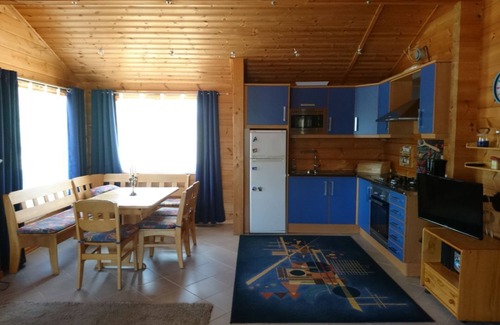 Lagos Casa | Vacaciones rodeado de almendros e higueras en 35.000 metros cuadrados de terreno con piscina