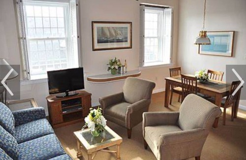 Historic Hill Casa | Holiday time in Newport, RI is a beautiful time!
