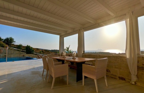 Pitsidia Villa | Villa de vacaciones en una ubicación privilegiada con vistas al mar, piscina y hermosa puesta de sol