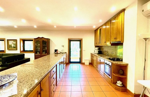Mosteiro Villa | Spacious Villa Private POOL Diving Board Veranda BBQ Internet Games Room