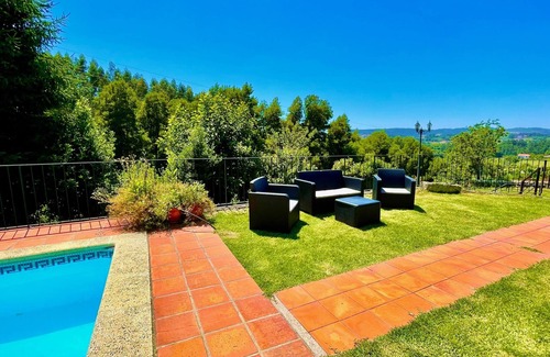 Mosteiro Villa | Spacious Villa Private POOL Diving Board Veranda BBQ Internet Games Room