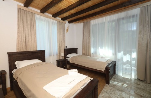 Trigrad Cama Y Desayuno | Holiday village Horlog Castle