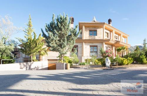 Yecla Casa | HOLIDAYS MIRANA