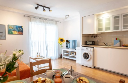 La Trinidad Apartamento | Holidays2Malaga Juan de Mena Apartments