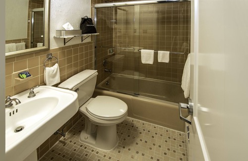 The Waterfront Hotel | Holland Hotel Free Parking Jersey City