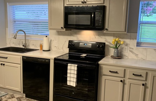 Vicksburg Apartamento | Holley Rentals 2 bedroom sleeps 6