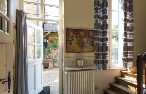 Chalais Apartamento | Casa de vacaciones en Chaleix moderna con jardín privado