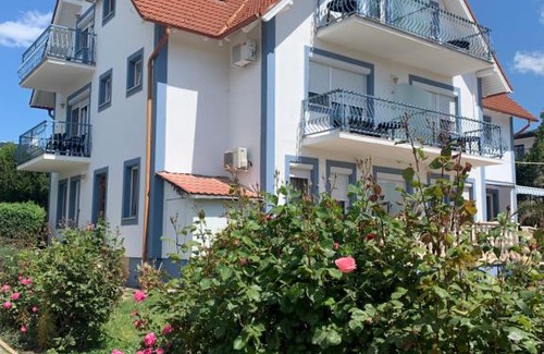 Balatonfured Apartamento | Hollik Apartmanház