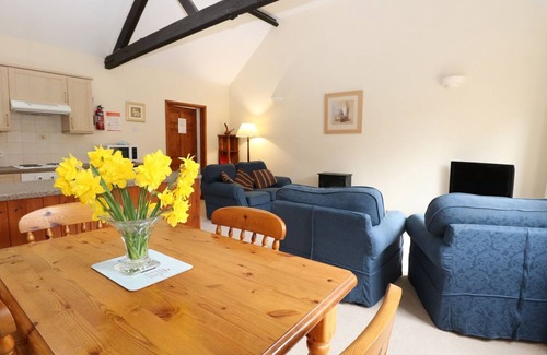 Foxley Casa | HOLLY BERRY, family friendly, with a garden in Foulsham
