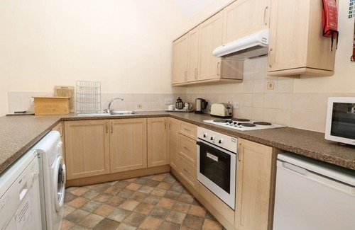 Foxley Casa | HOLLY BERRY, family friendly, with a garden in Foulsham