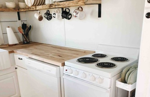 Rosston Casa | Holly-Day Tiny House