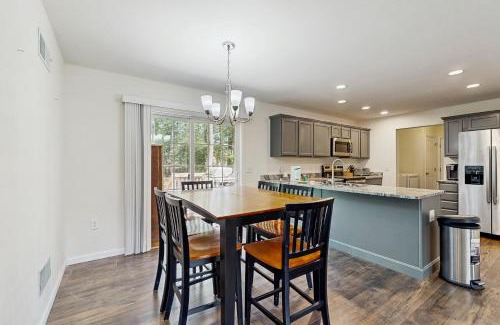 Ocean View Casa | Holly Park - 36568 Berry Ct