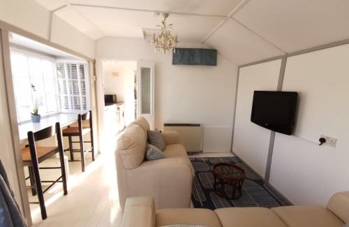 Whitstable Casa | HOLLYDENE LODGE