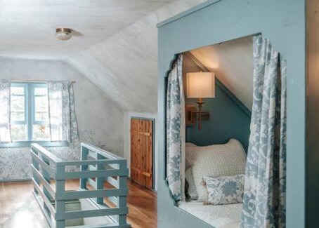 Fawnskin Casa | Hollyhock Cabin: a retreat in the Big Bear Forest