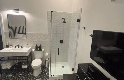 Downtown Louisville Apartamento | Hollyhock Suite 509: 1 bed/1 bath
