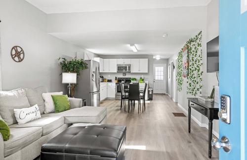 Covington Casa | Hollywood of the south 3bed 2bath, Short walk to the square