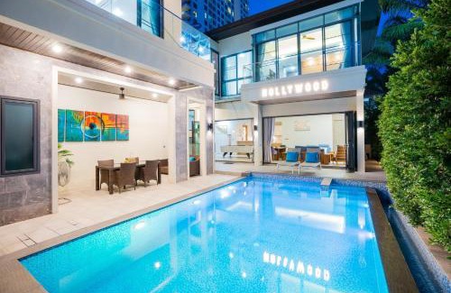 Pratumnak Hill Villa | Hollywood Pool Villa Pattaya walking street 2km
