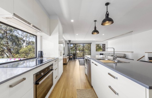 Anglesea Casa | Holmly 2 - Premium Position, Walk to Everything!