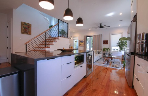 Holy Cross District Casa | HOLY CROSS HAVEN 3BR/3B block from Mississippi River 8 minutes to French Quarter