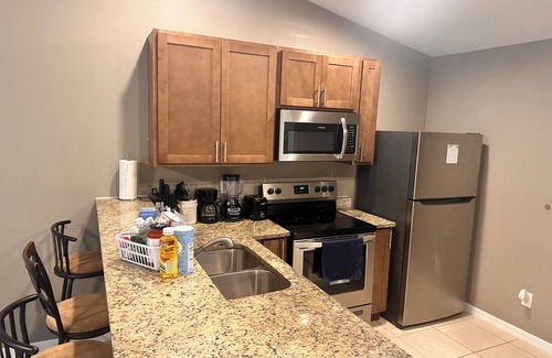 Westminister Apartamento | Holy Resisdence, 3-bedroom apartment in awesome Lehigh Acres with WiFi, AC