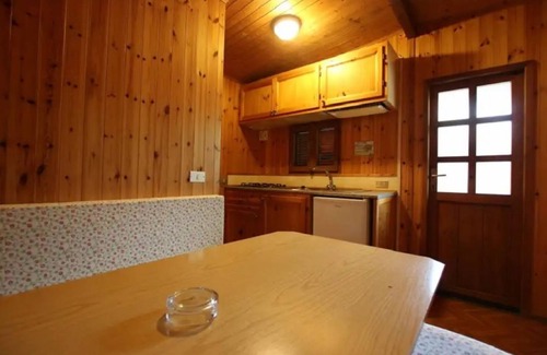 Viareggio Chalet De Esquí | Holzbungalow für 4 Personen im Campingplatz