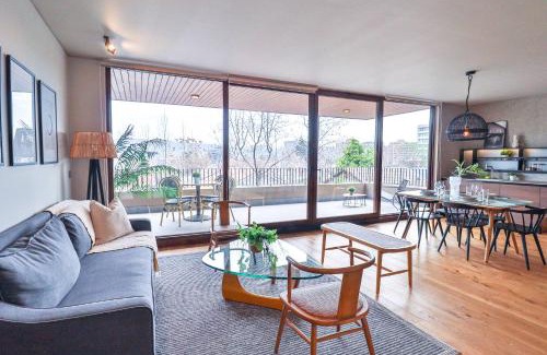 Vitacura Apartamento | HOM I 2D2B cerca al mall Parque Arauco con Parking AV103