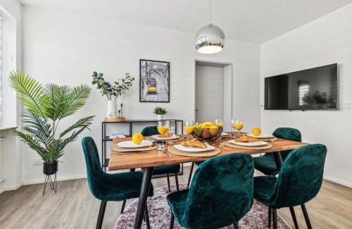 Homburg Apartamento | Homburg Apartment - Kliniknähe - 3-Bedroom - Self Check-in - Parkplatz - WiFi