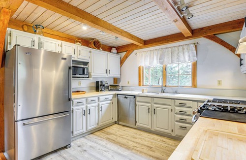 Whitingham Casa | Home 15 Mi to Berkshire East & Mount Snow!