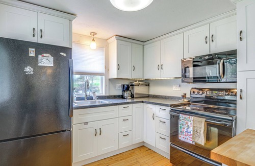 Stratton Casa | Home 2 Mi to Mt Snow: Ski, Fish & Hike!