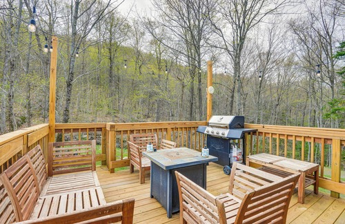 Stratton Casa | Home 2 Mi to Mt Snow: Ski, Fish & Hike!