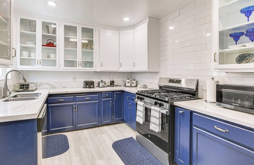 Ridgeview - Webster Casa | Home 3 Miles to Balboa Park & San Diego Zoo!