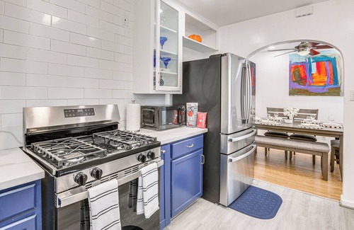 Ridgeview - Webster Casa | Home 3 Miles to Balboa Park & San Diego Zoo!