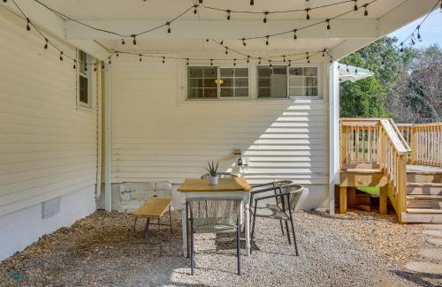 Cross Plains Casa | Home 9 Mi to Dtwn Springfield with Porch and Yard!