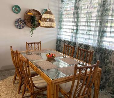 Levittown Casa | Home Aire Familiar