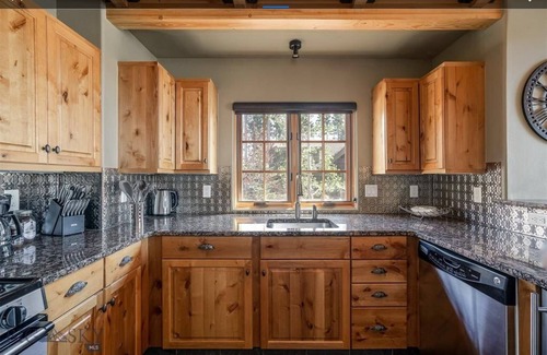 Big Sky Chalet De Esquí | Home at Big Sky Moonlight area. Walking distance to ski runs and hiking trails