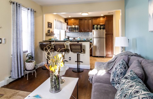 Vauxhall Apartamento | HOME AWAY FROM HOME, 2Bedroom 2Bath w/Free Parking