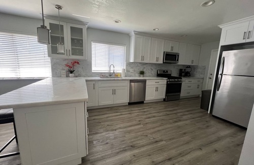 Stockton Casa | Home Away From Home - Beautifully remodeled 4 bedroom home in the Central valley