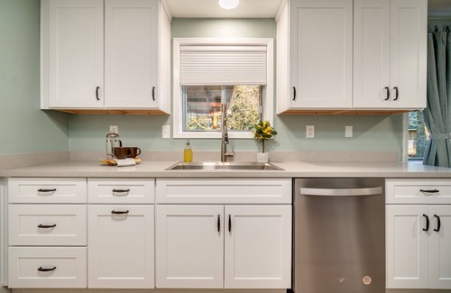 Five Corners Casa | Home away from Home! Clean and bright remodeled 3 bedroom home w all essentials!
