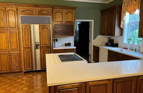 Blakely Casa | Home away from home Classic 4BR 2.5BR