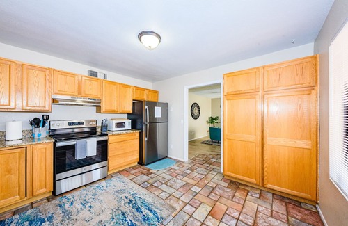 Groves Lincoln Park Casa | Home away from Home in Eastern Tucson Arizona, pool, spa, private yard