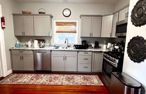 Scranton Casa | Home away from home in Electric City