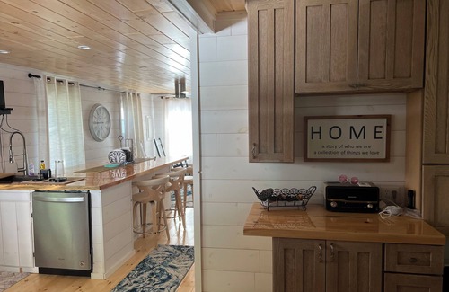 Harrison Casa | Home away from home Lake access across the street from #Budlake.