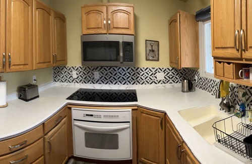 Taku - Campbell Casa | Home away from home near Airport with deck